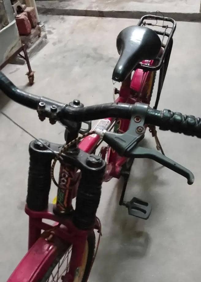good condition bicycle 2