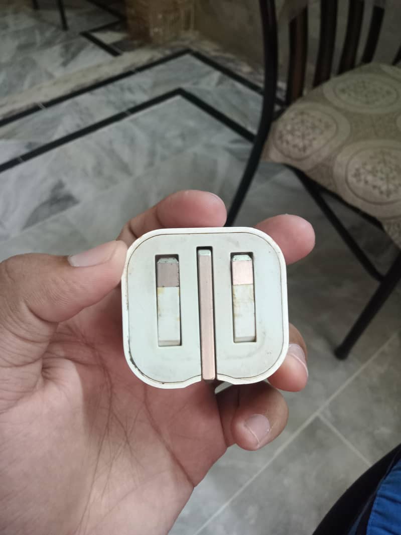apple charger 3