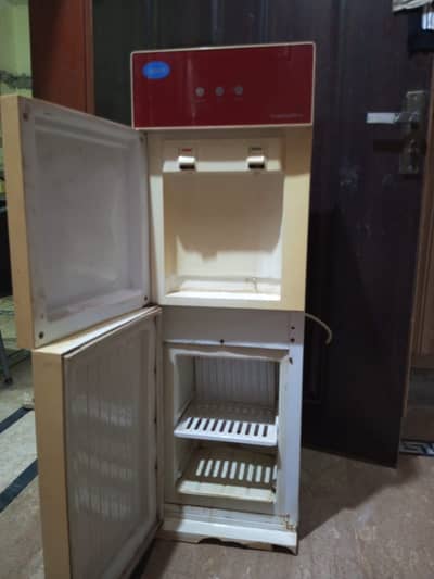 Canon Tempered Glass Dispenser