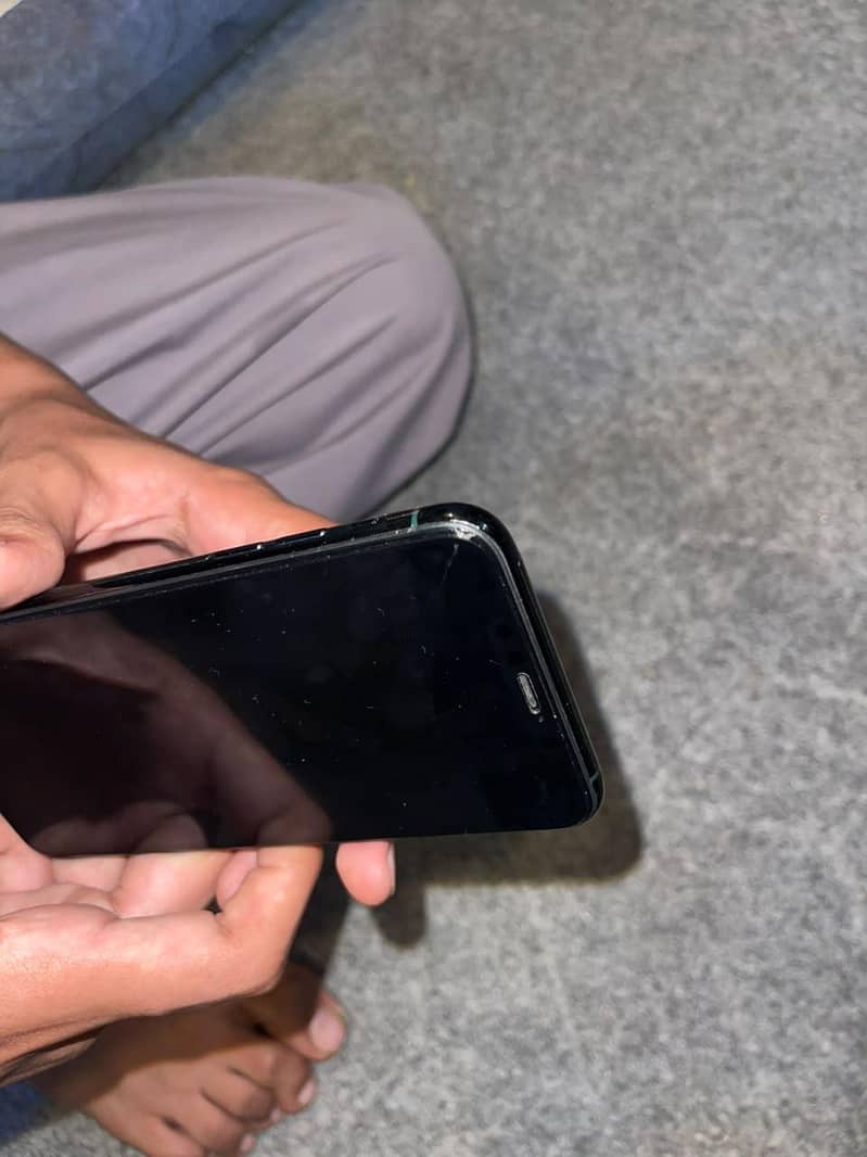 Apple iPhone 11 Pro Max 3