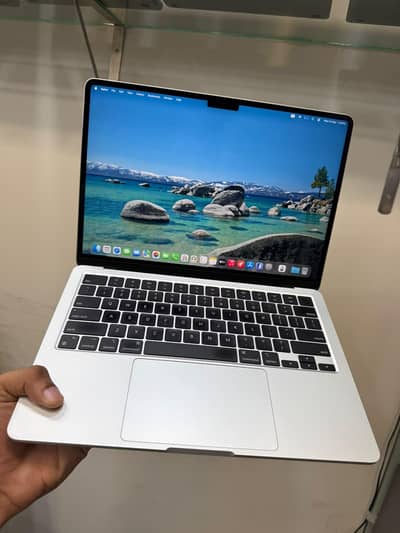 Mac book Air M2 2022 13inch Ram16 GB ssd256 GB 2027 tak warranty