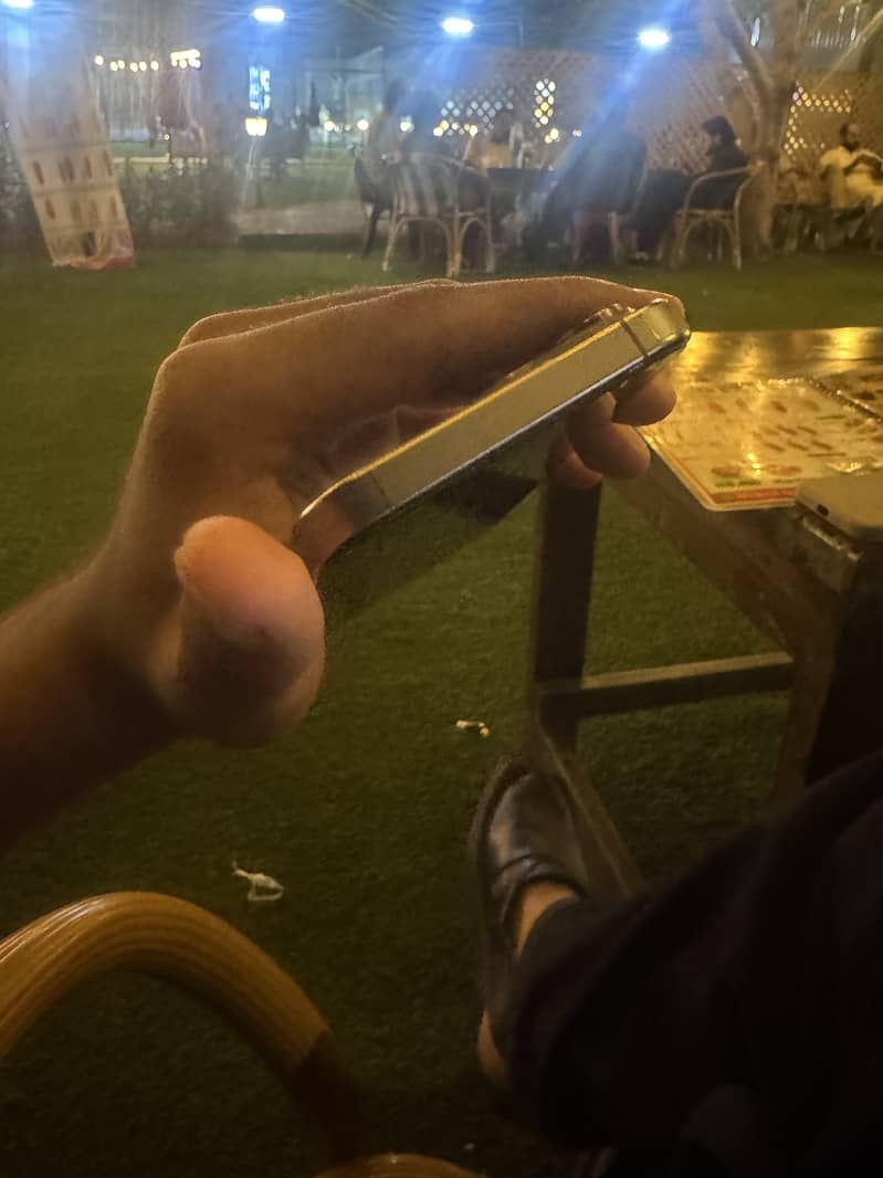 Apple iPhone 15 Pro Max 2