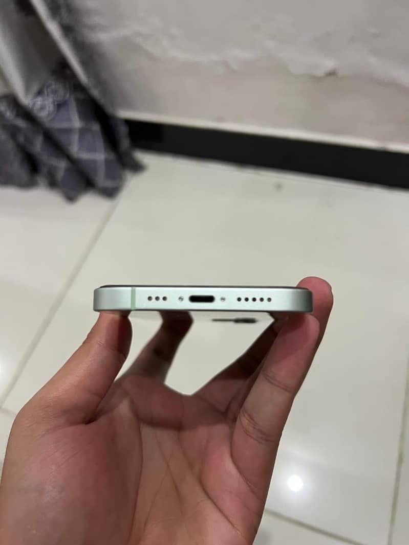 Apple iPhone 12 2