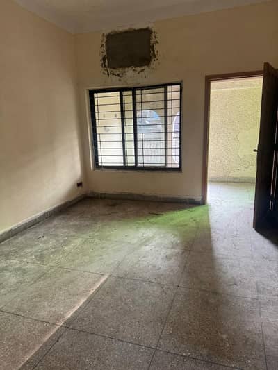 10 Marla Independent Portion For Rent With Separate Entrance, Water, Gas And Electricity. Ideal For Residential Use Or Office, Located In A Suitable Location. In New Abadi Harbanspura