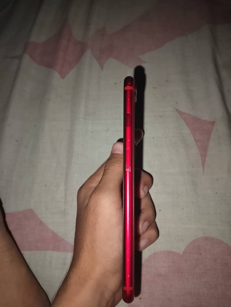 Apple iPhone 8 Plus 5