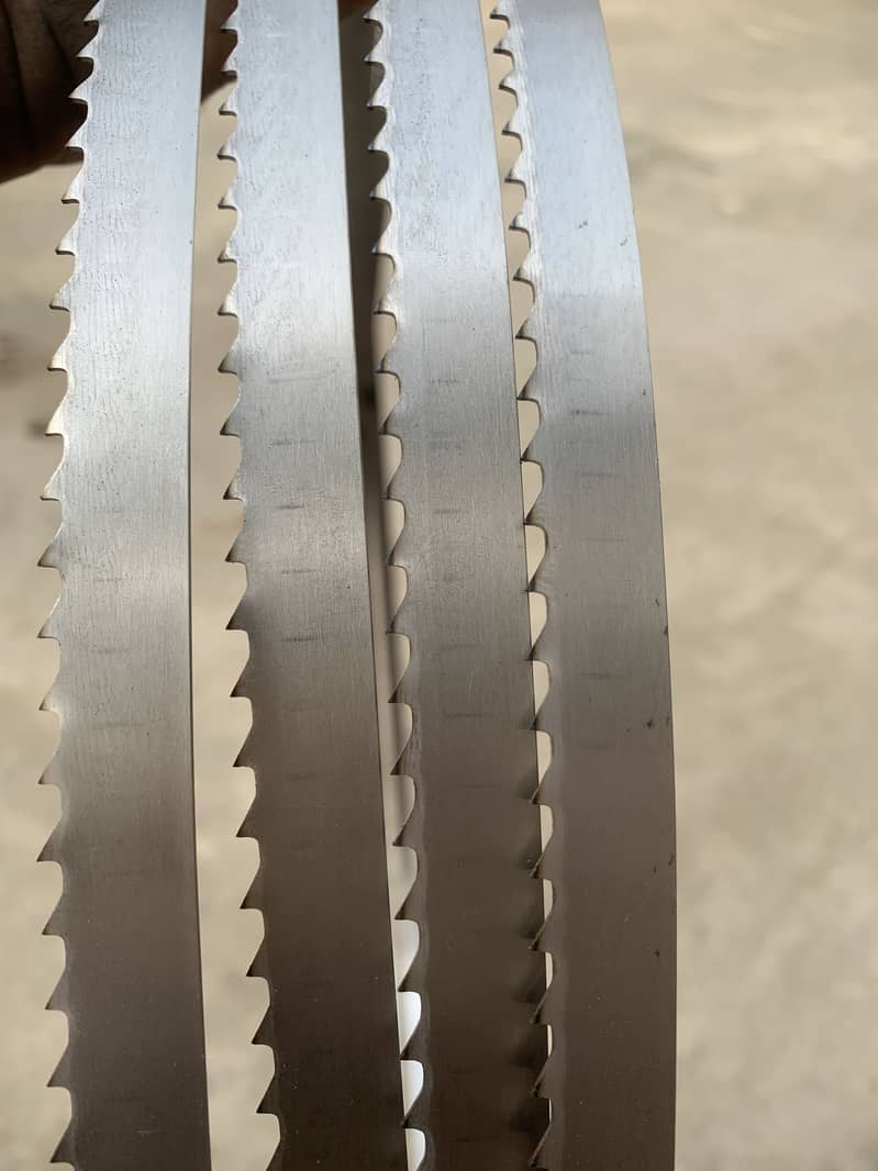 Bone Cutting Blade. 1