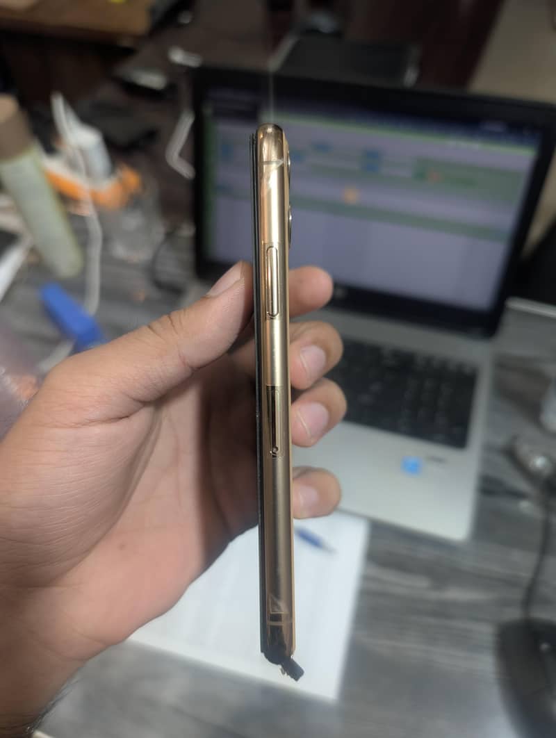 Apple iPhone 11 Pro 3