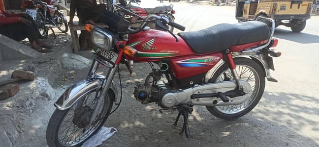 Honda CD 70 Red 2016/2017 Model | Excellent Condition For Sale