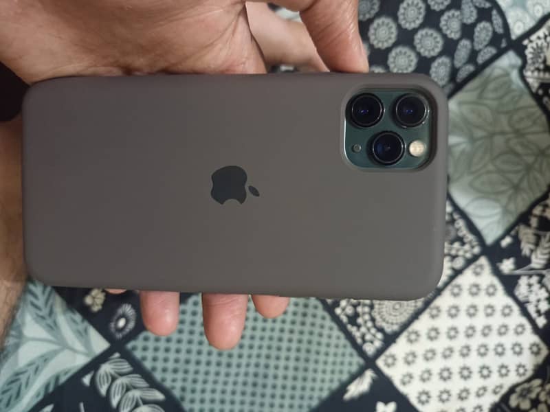 Apple iPhone 11 Pro Max 5