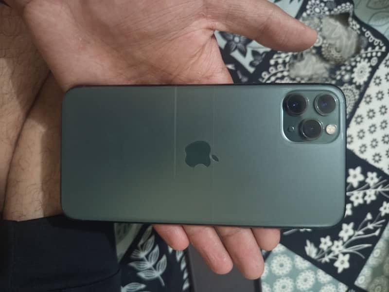 Apple iPhone 11 Pro Max 6