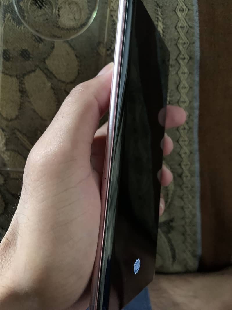 Infinix Zero 40 4