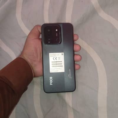 mobile Ka liyea rabta Kar Ra