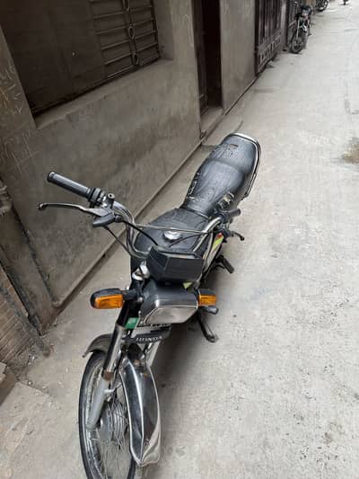 Honda Cd70 black colour model 2019