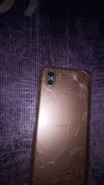 Sharp Aquos R2