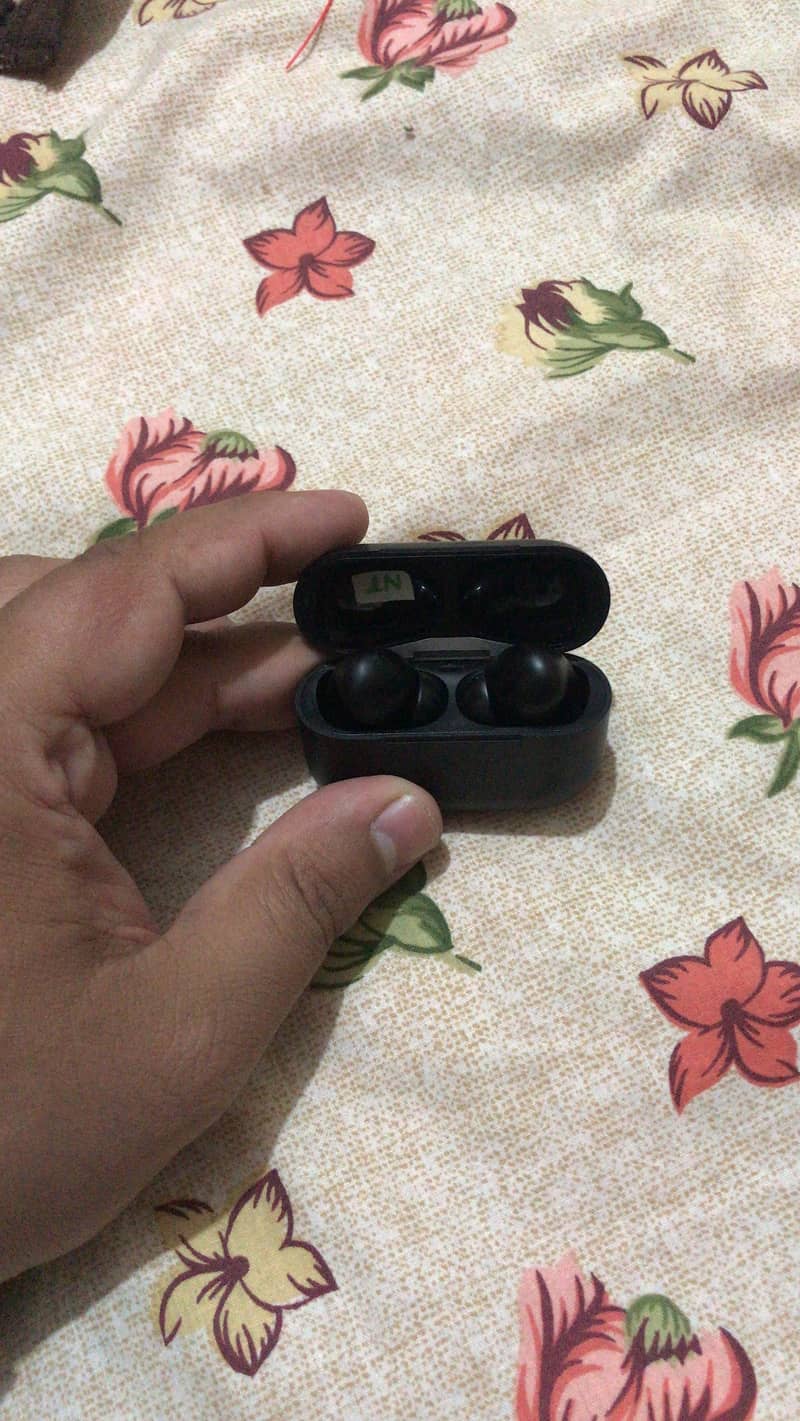 Airbuds pro 2 3
