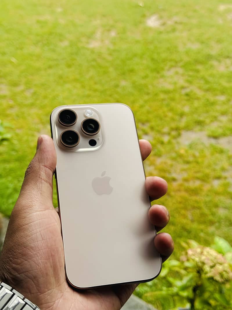 iPhone 16 Pro 1