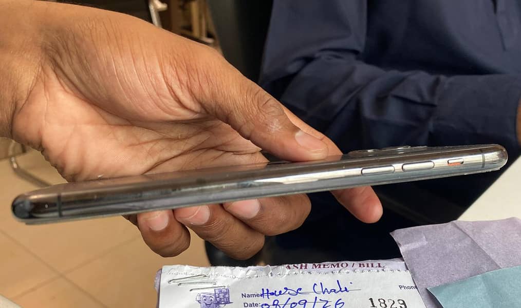 Apple iPhone 11 Pro Max 0