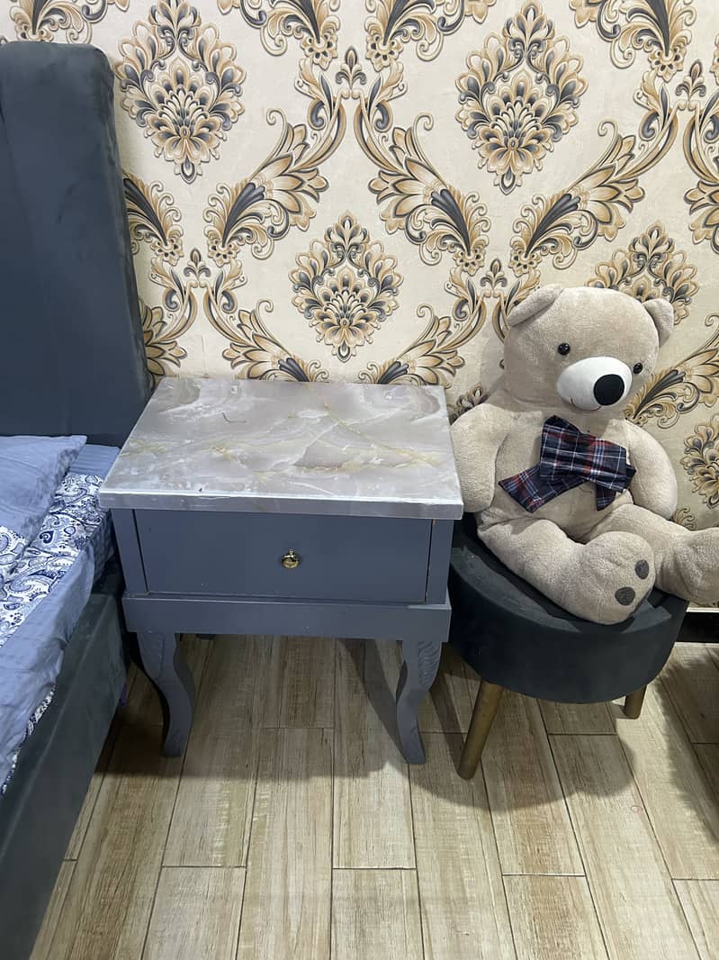 New condition bed 4
