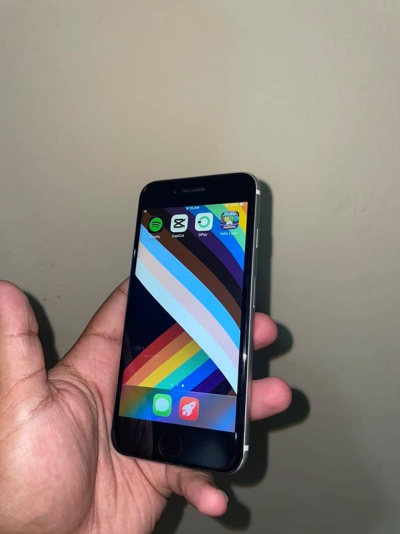 Apple iPhone SE 3