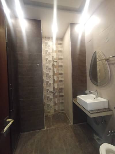 1 kanal portion available for rent in lack city meadows 3 bedroom and attach bathroom