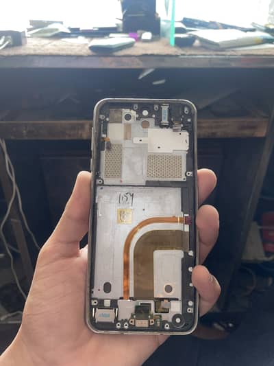 Sharp Aquos R3 Panel