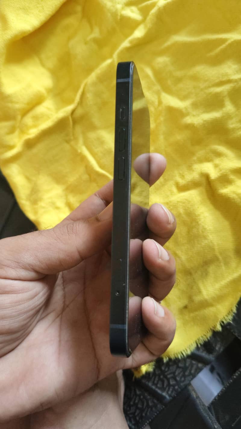 Apple iPhone 13jv 3