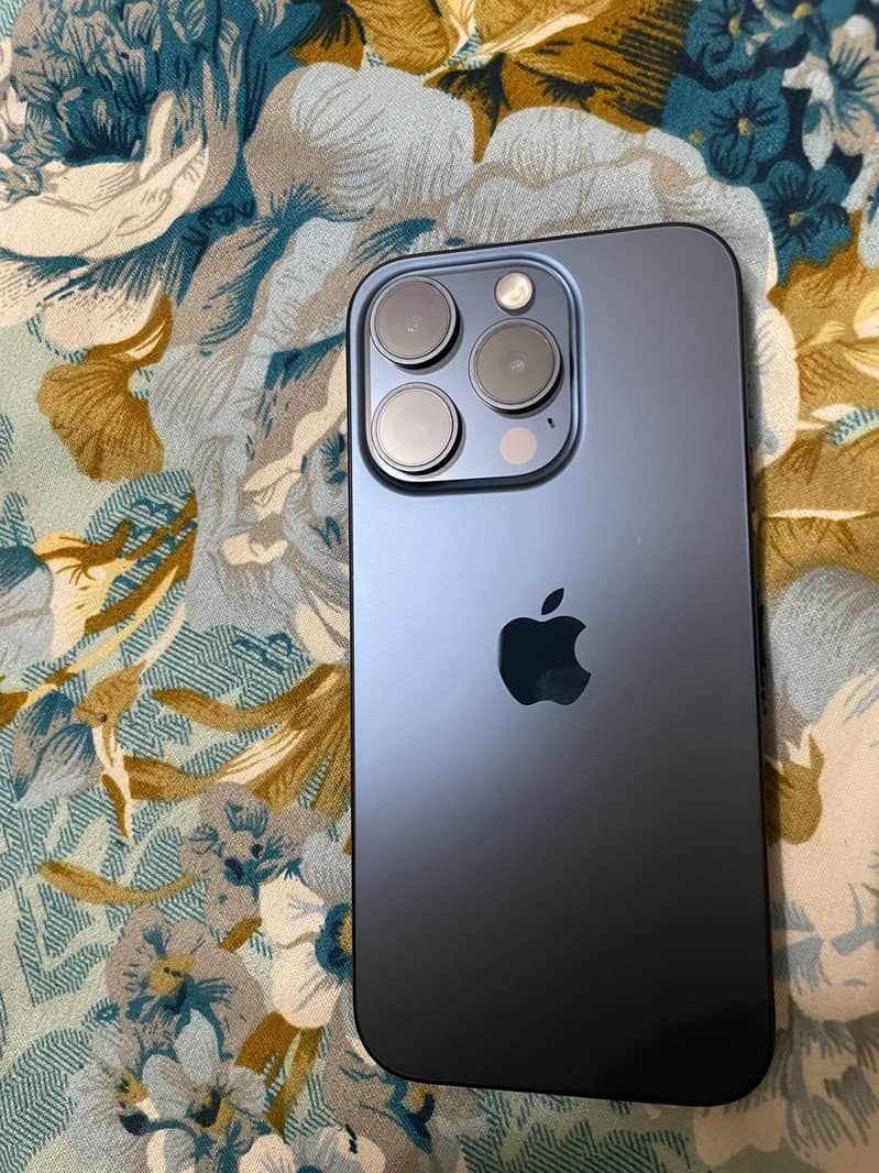 Apple iPhone 15 Pro 0