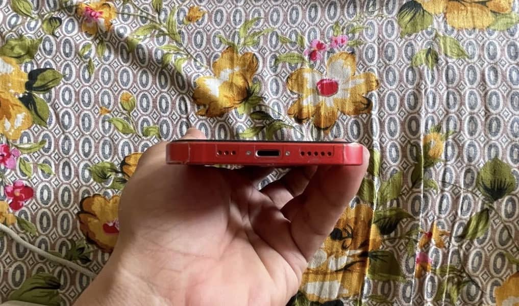 Apple iPhone 12 3