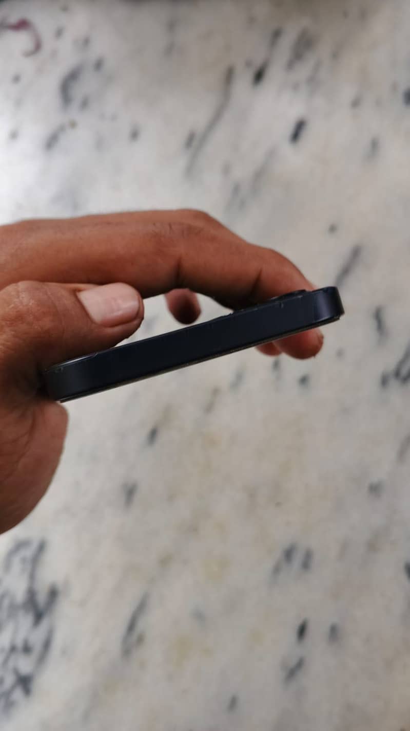 Apple iPhone 12 2