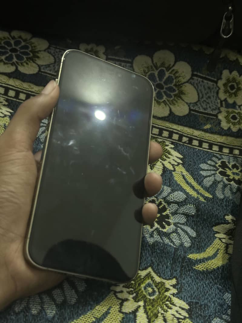 Apple iPhone 14 Pro 0