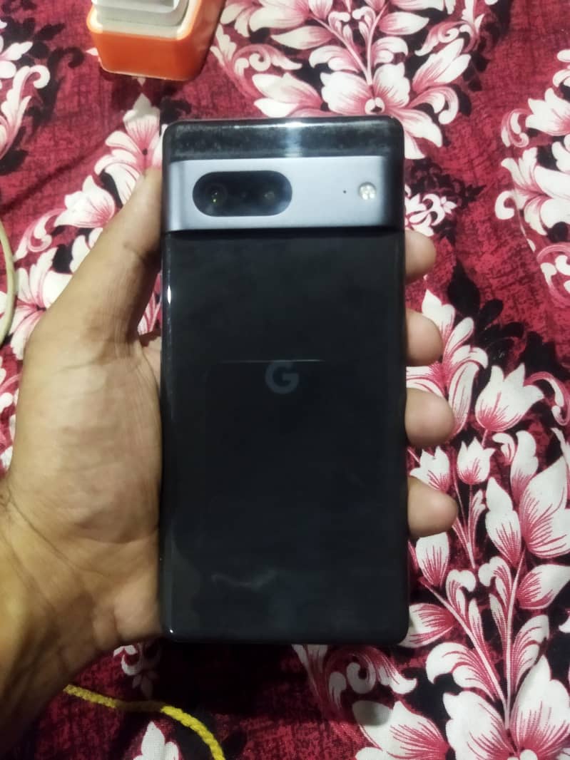 Google Pixel 7 4