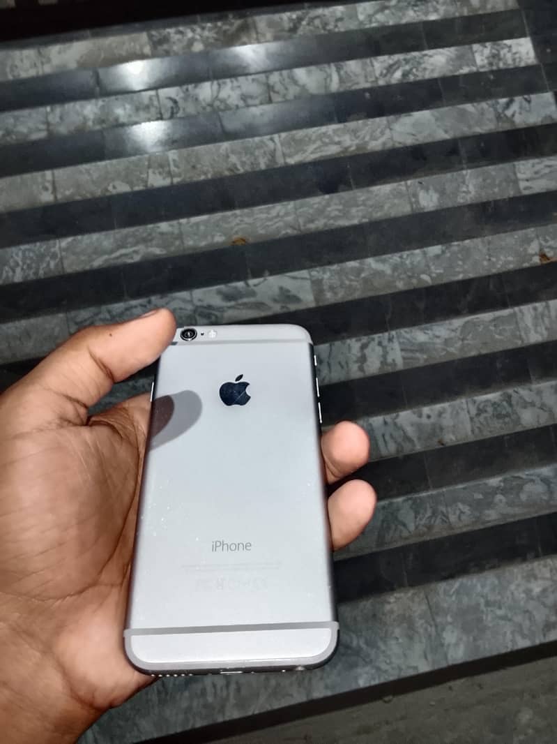 Apple iPhone 6 simple 2
