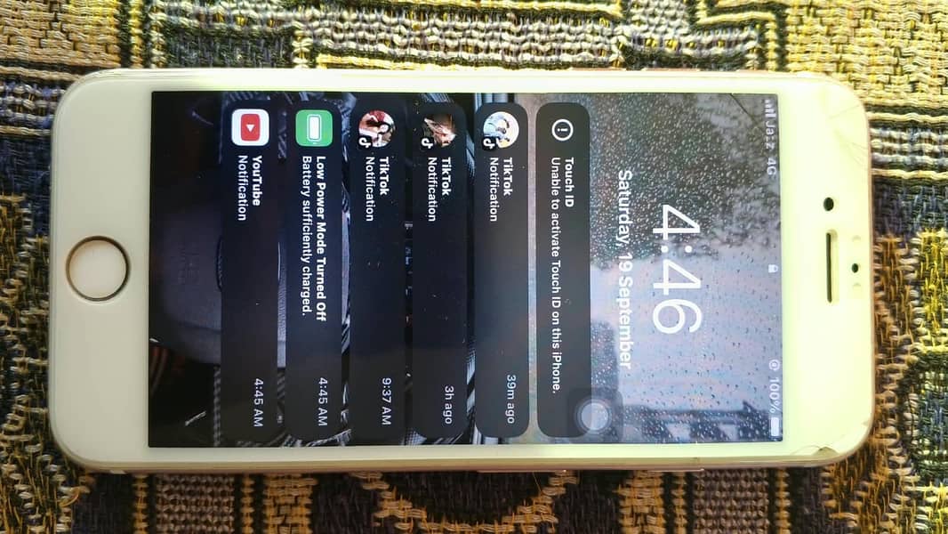 Apple iPhone 7 0