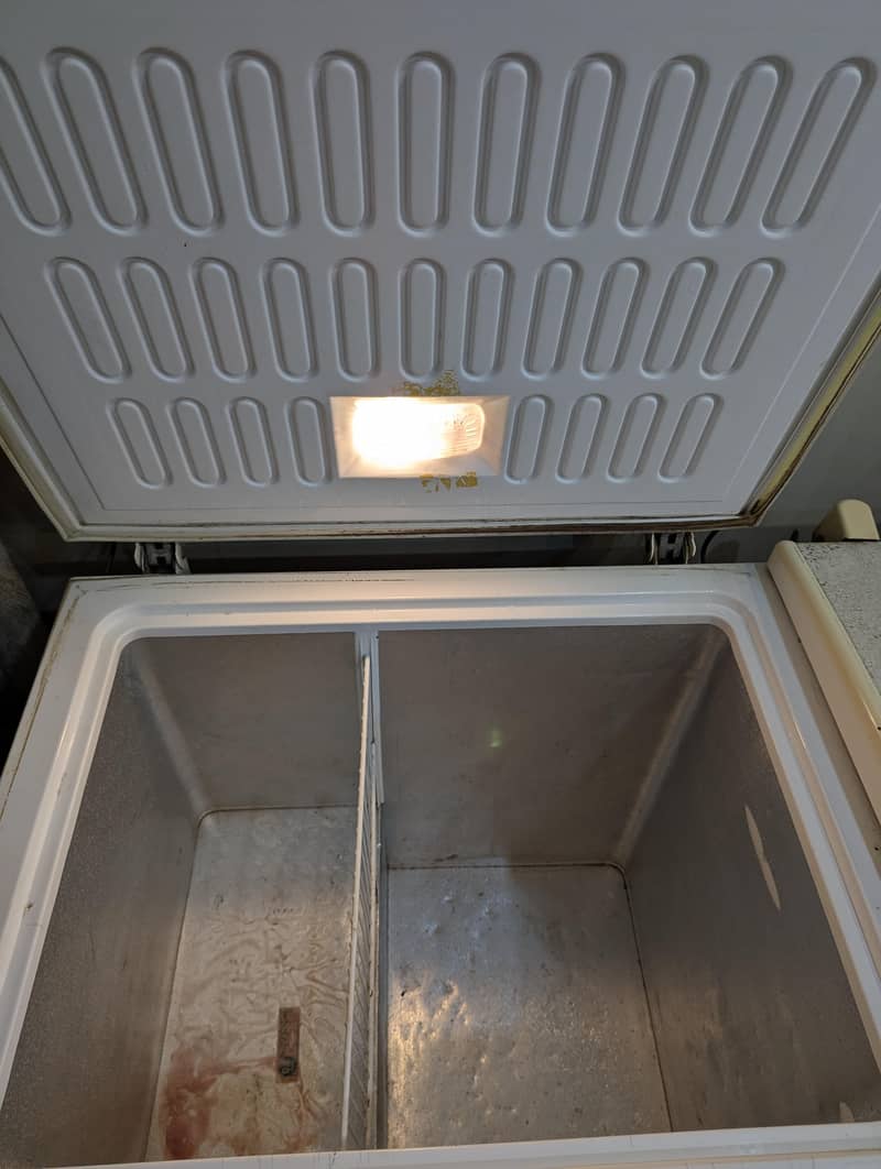 Freezer Dawlance 4