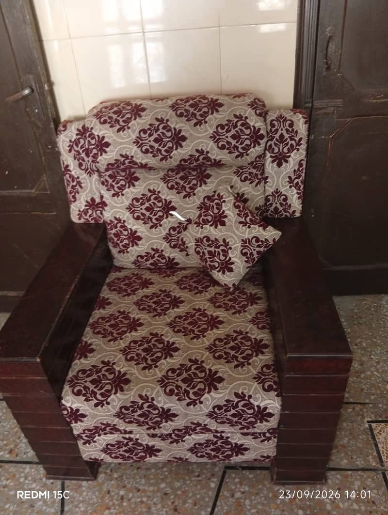 Sofa set 5 seater 3