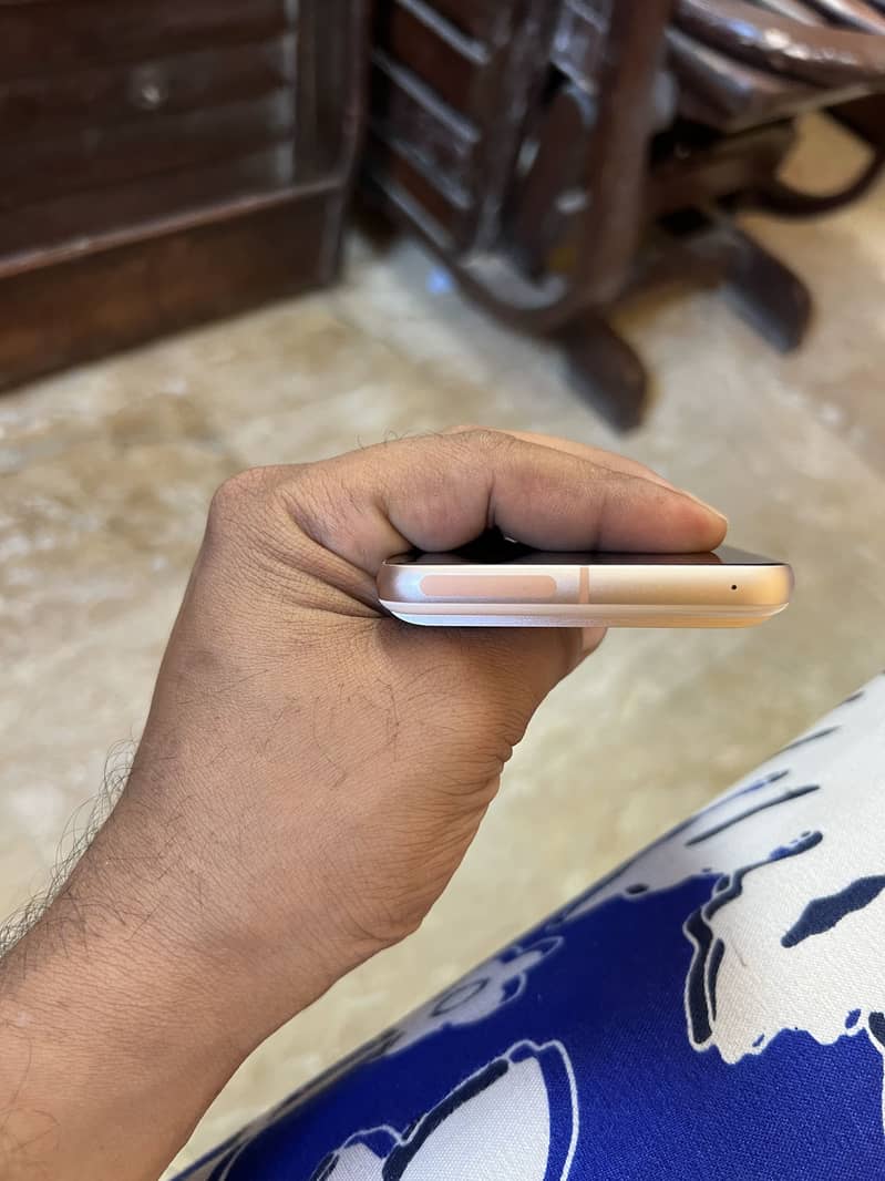 Google Pixel 8 5