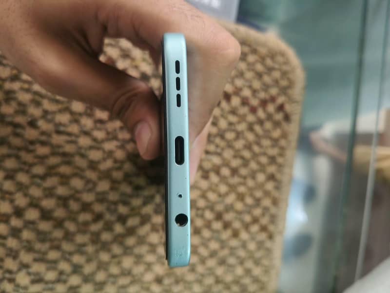 Tecno Spark 40 pro 3