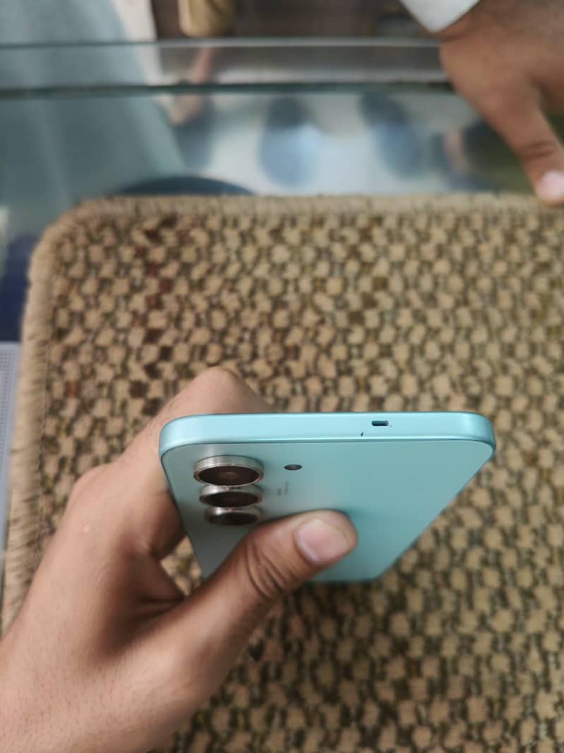 Tecno Spark 40 pro 4