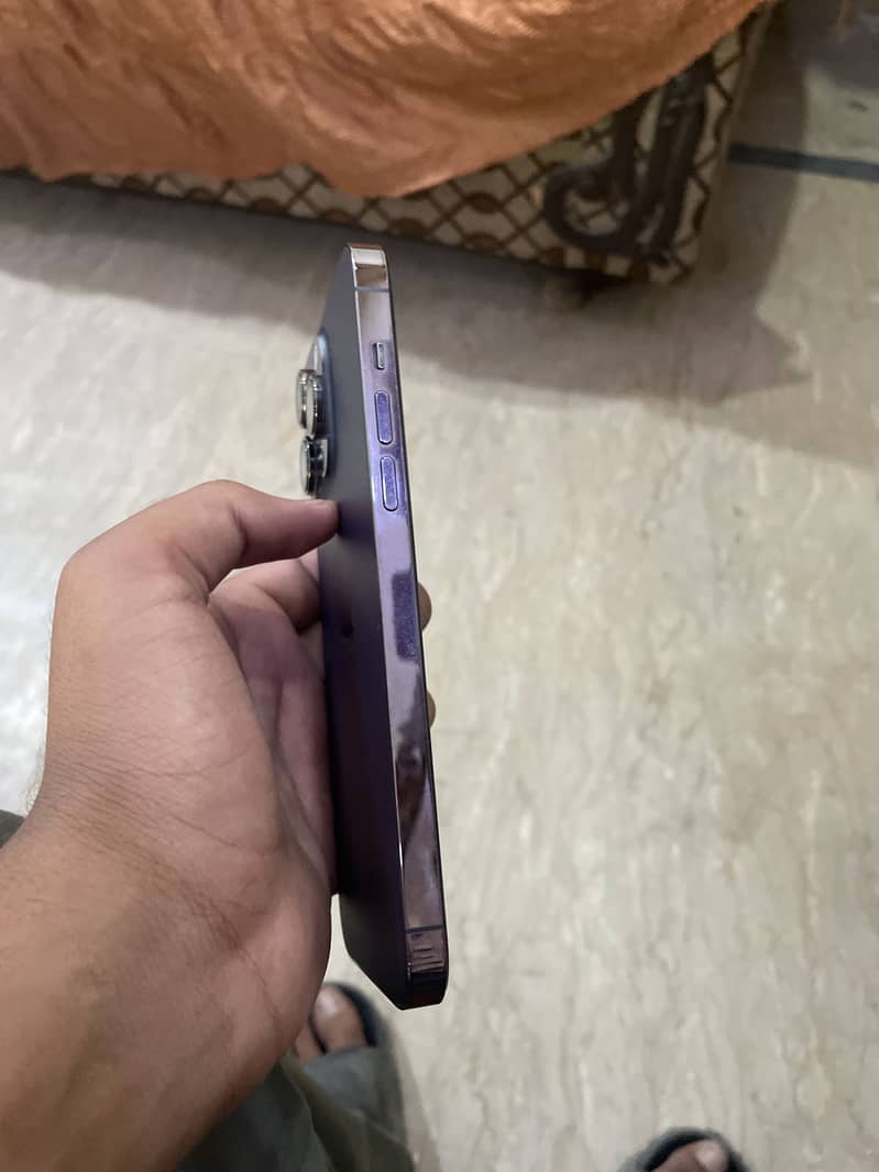 Apple iPhone 14 Pro Max 1