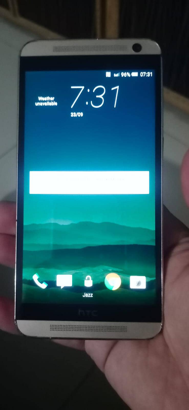 HTC One E9 plus 3