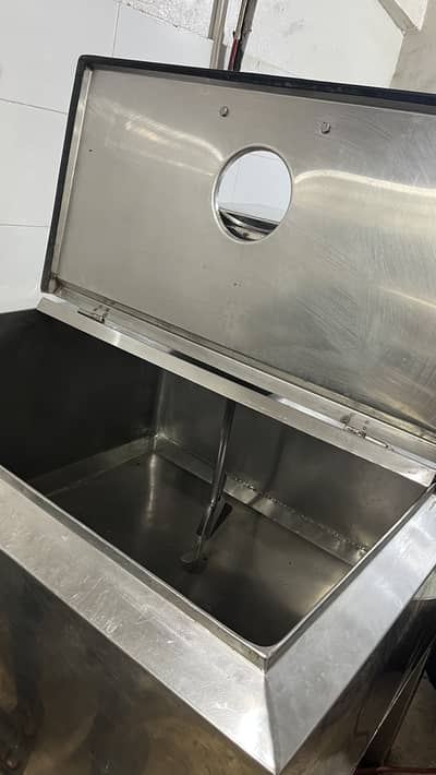 Milk chiller