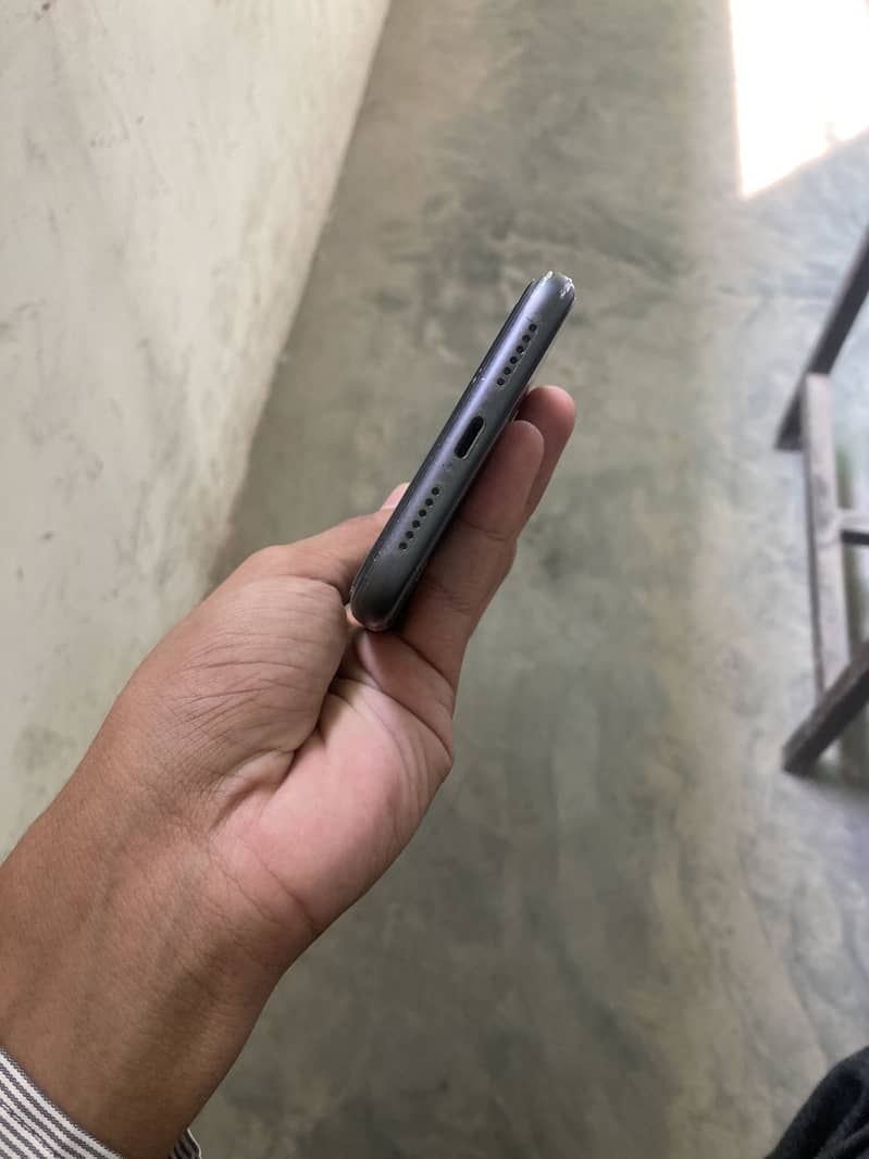 Apple iPhone 11 2