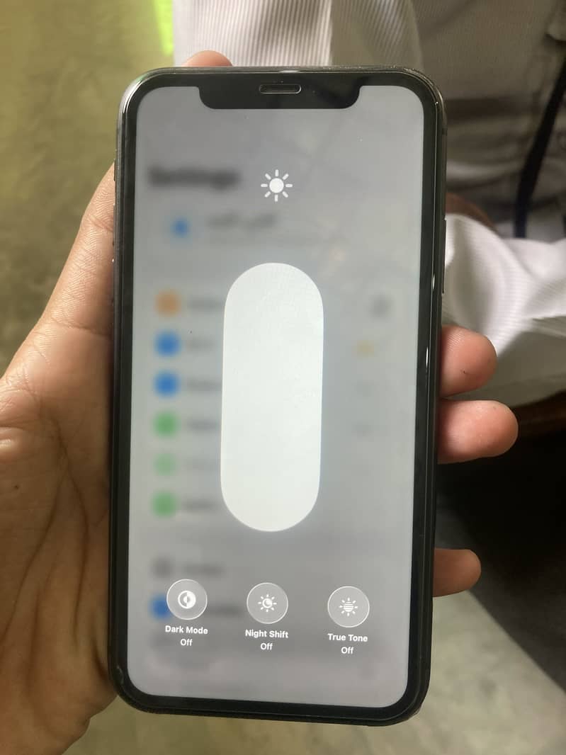 Apple iPhone 11 4