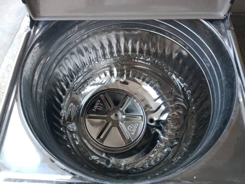 Indus Washing Machine 4
