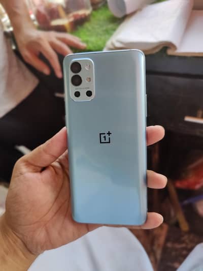 One Plus 9R