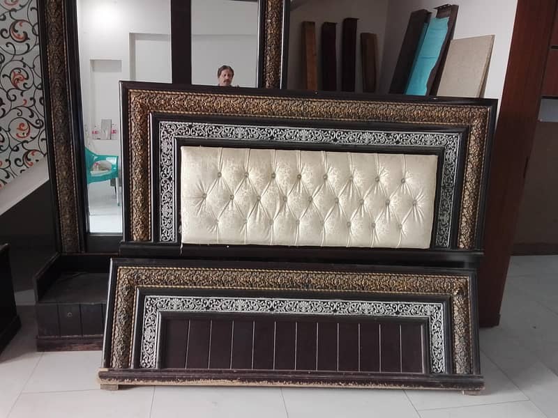 bed side table 0