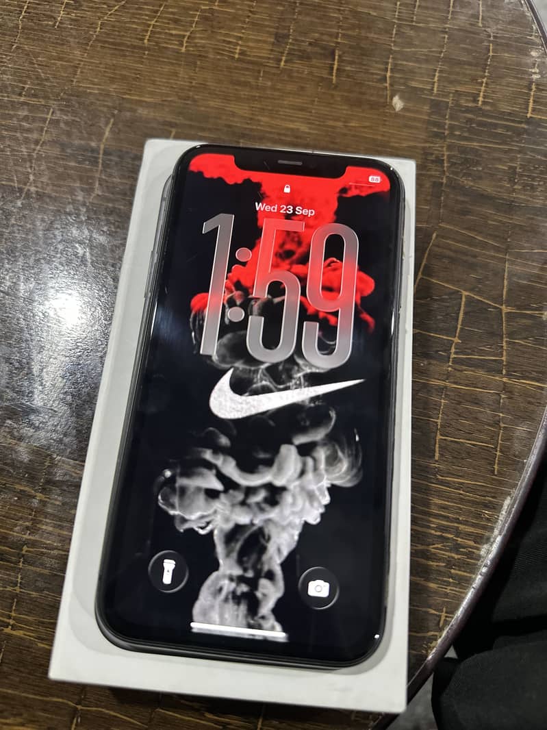 iPhone 11 3