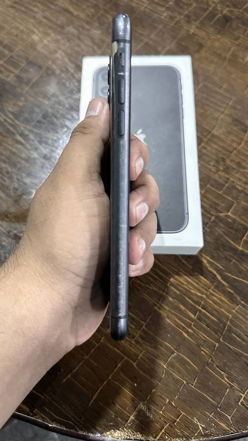 iPhone 11 5