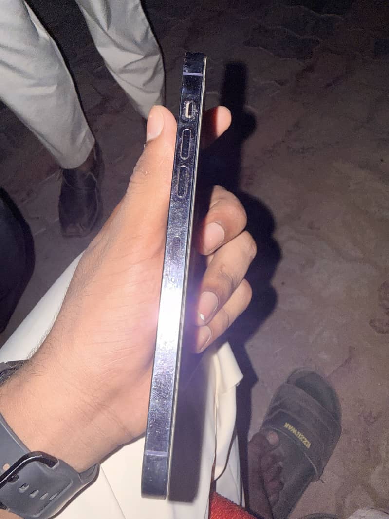 Apple iPhone 14 Pro Max 1