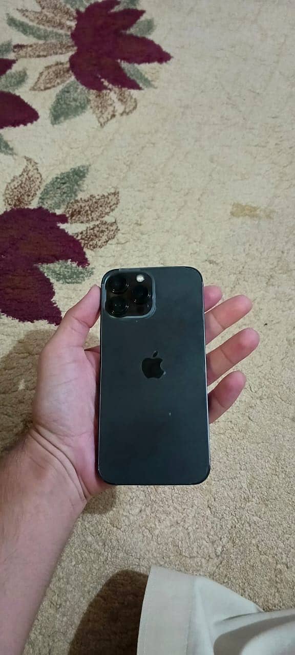 Apple iPhone 13 Pro Max 4